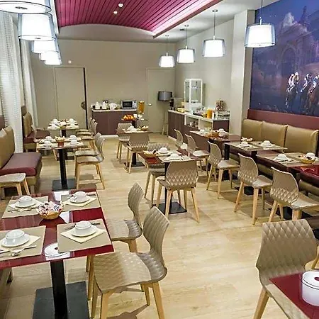Le Hotel 3*
