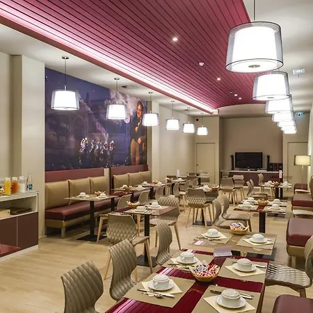 Le Hotel 3*