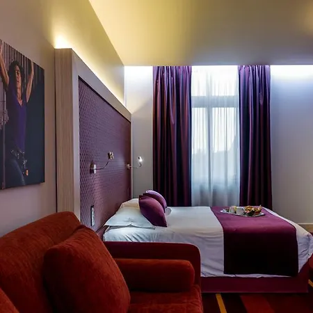 Le Hotel