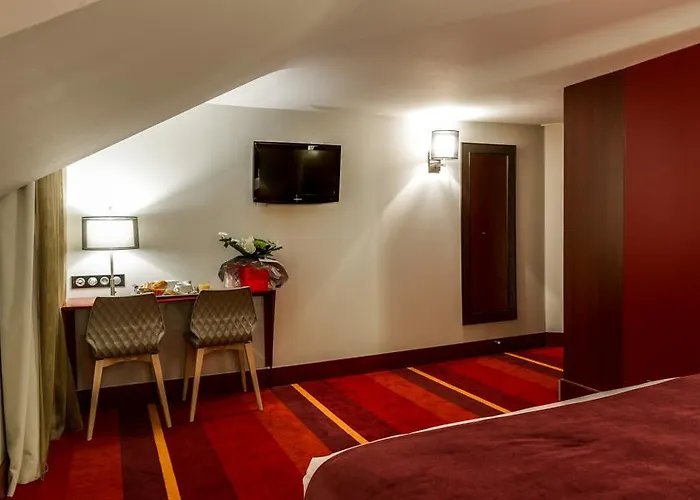 Le Hotel Châteaubriant